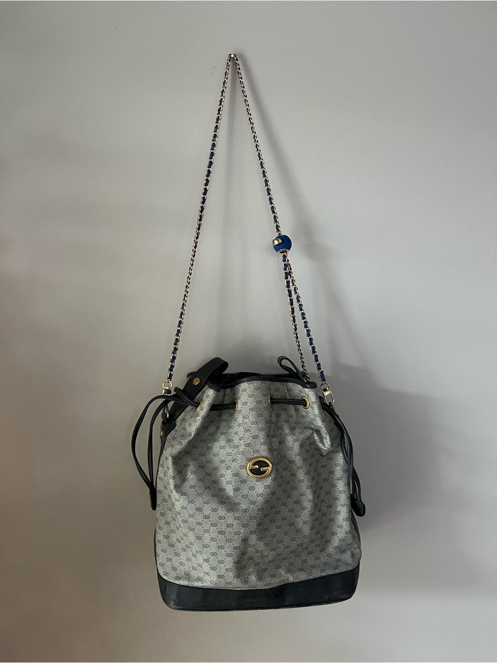 Gucci Navy Blue Monogram Drawstring Shoulder Bucket Bag with Navy Trim - Picture 2 of 9
